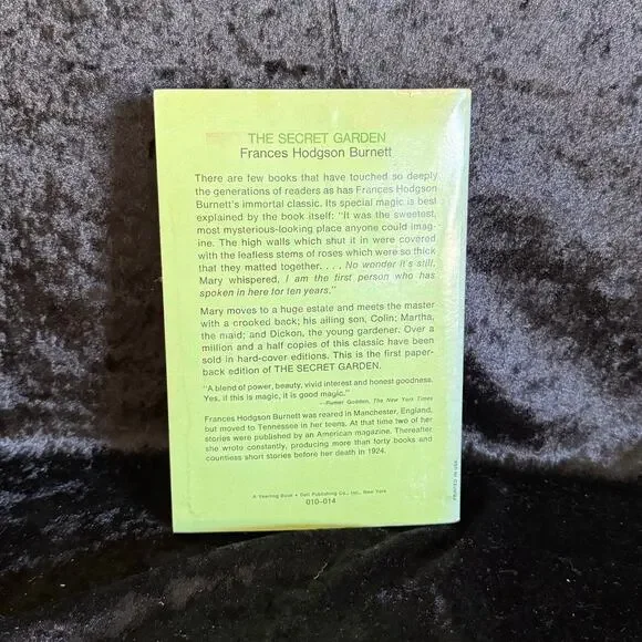 The Secret Garden by Frances Hodgson Burnett | 1973 | Vintage Yearling Paperback - Picture 10 of 10